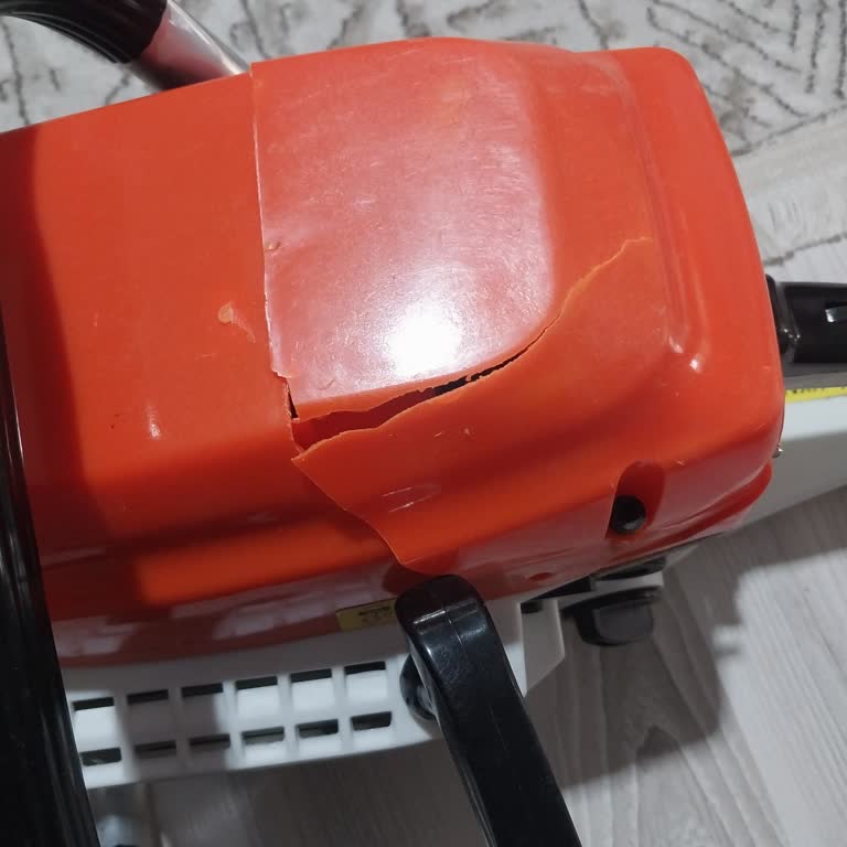 Galaksi Kargo Aracılık Hizmetleri Yanlış Marka Ve Kırık Motorlu Testere İçin Koşulsuz İade Talebi