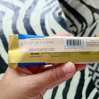 İzmir Migros Mağazasındaki Ülker Çikolatanın Yarı Eksik Çıkması