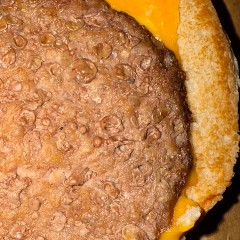 Burger King Bahçelievler Şubesinde Bozulmuş Köfte Ve İade Talebi