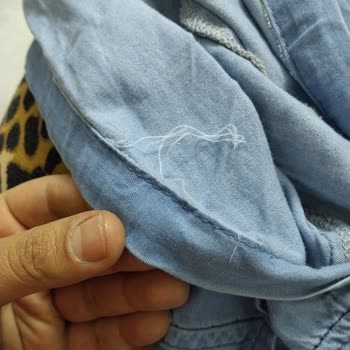 LCW'den Aldığım Hırkadaki Üretim Hatası Ve WhatsApp Yardımının Cevapsız Kalması
