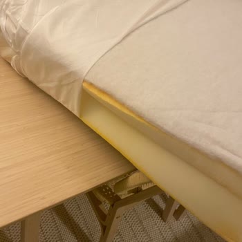 IKEA Kıvık Koltuk Takımının Minderlerinde Sürekli Çökme Ve Yanlış Tadilat Sorunu