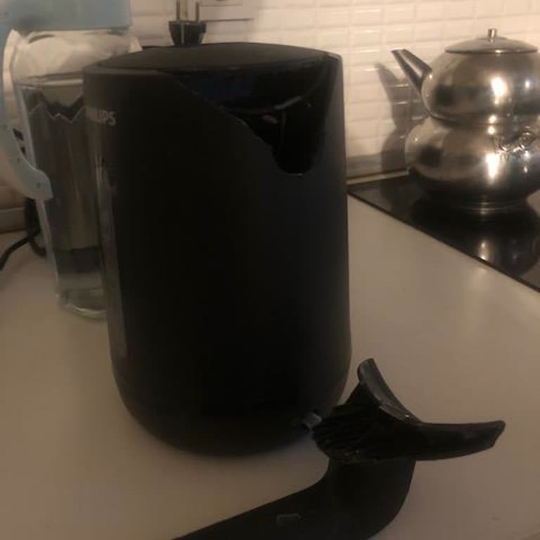 Kettle Sapının Kaynar Suda Kırılması Ve Philips’in Güvenlik Riski İhmal Edilmesi