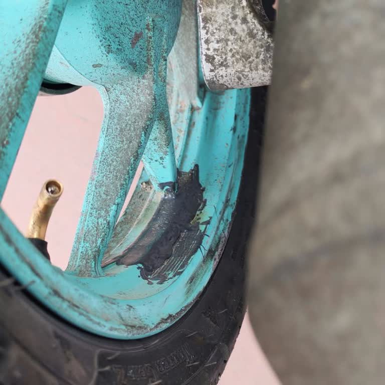 Motolux MW46 Turkuaz Arka Jant Eksikliği Ve İletişimsizlik