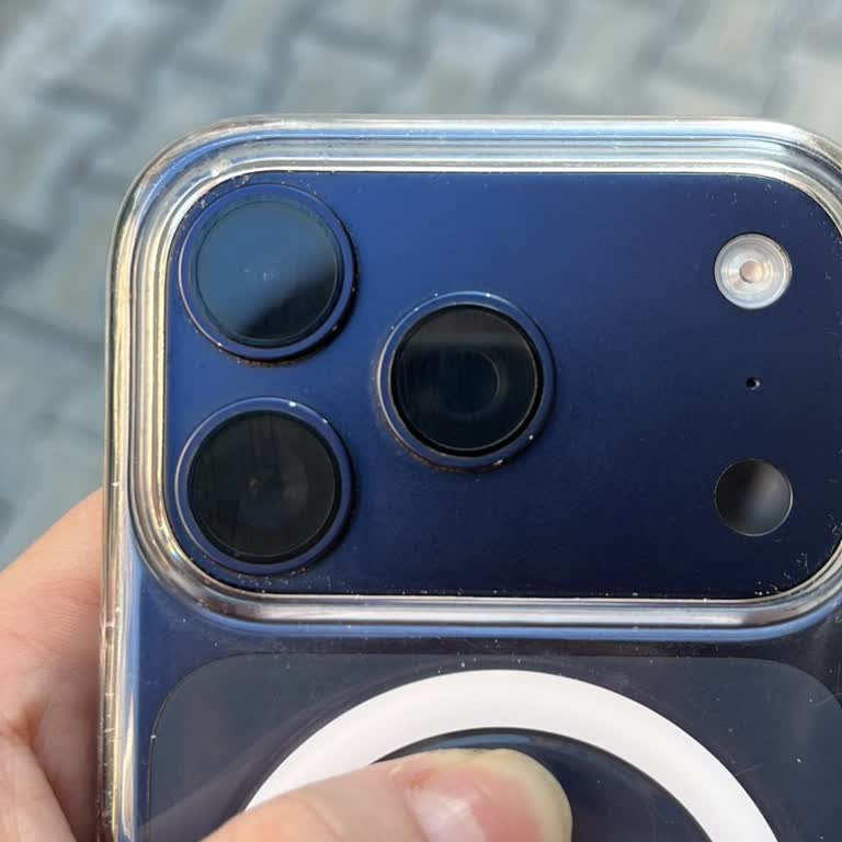 İPhone 17 Pro Kamera Halkalarındaki Soyulma Garanti Kapsamında Onarım Talebi