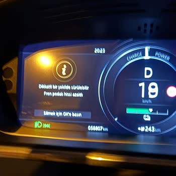 Jaguar I-PACE Hibrit Akü Ve Şarj Sorunları İçin 10.000 TL Ücret İadesi Talebi