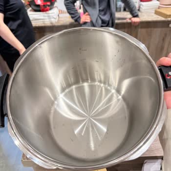 Fissler Düdüklü Tencere Setinde Tek Yıkamada Paslanma, Eksik Aparat Ve Mağaza İade Reddi