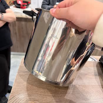 Fissler Düdüklü Tencere Setinde Tek Yıkamada Paslanma, Eksik Aparat Ve Mağaza İade Reddi