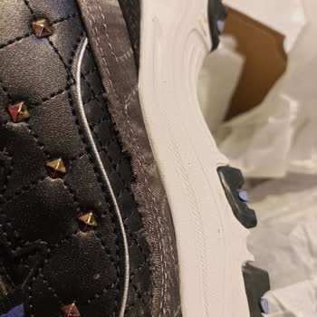 İki Günlük Kullanımda Yan Dikişleri Açılan Skechers Ayakkabı İçin Hızlı İade Ve Değişim Talebi
