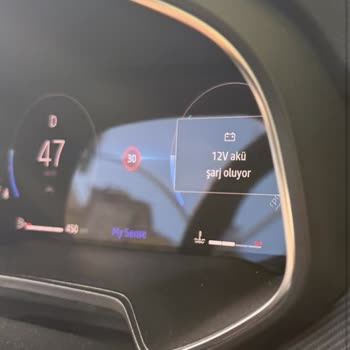 Renault Clio’da Akü Arızası İçin Servisin Çözüm Sunmaması