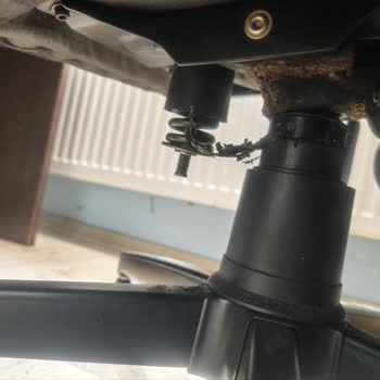 Hawkchair Koltuğumun Alt Mekanizması Ücretsiz Değişim Talebi