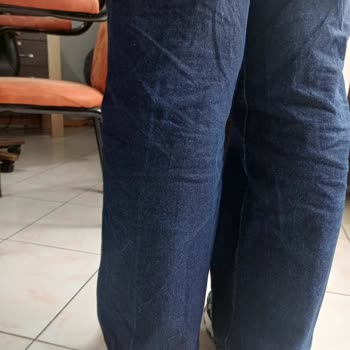 Levi's Jean Pantolonunda İlk Yıkamada Kalıcı Deterjan İzleri Ve Kumaş Bozulması