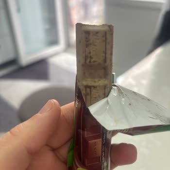 Ülker Antep Fıstıklı Çikolatanın Beyazlaması Ve Lezzet Düşüşü