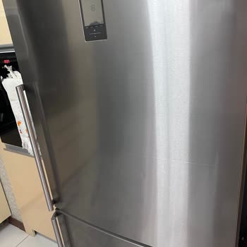 Siemens Buzdolabının Kapak Çizgileri Üretim Hatası