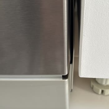 İstanbul Ümraniye’de Kurulan Siemens IQ700 Bulaşık Makinesinin Kapak Hatası Ve Değişim Talebi