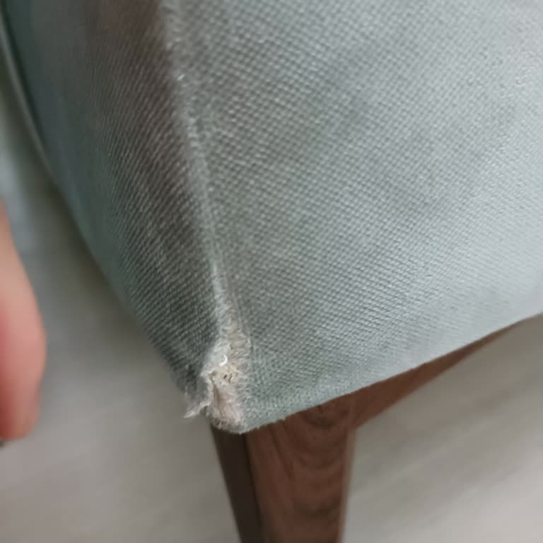 Kelebek Mobilya Marien 3’lü Koltukta Sürekli Yırtık Ve Çökme, Servis Süreci 8 Ay Sürdü