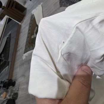 Skechers T-Shirtte Tek Yıkamada Oluşan Delikler Üzerine Ürün Kalitesi Şikayeti Ve İade Talebi