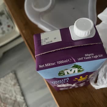 Migros'tan Gelen Yarım Yağlı Sütte Şiddetli Koku Ve İade Talebi