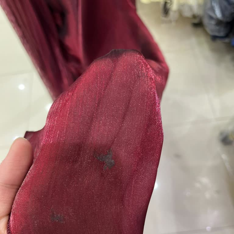 Küçük Leke Bahaneleriyle Kuru Temizleme Şartına Bağlı Geciken İade