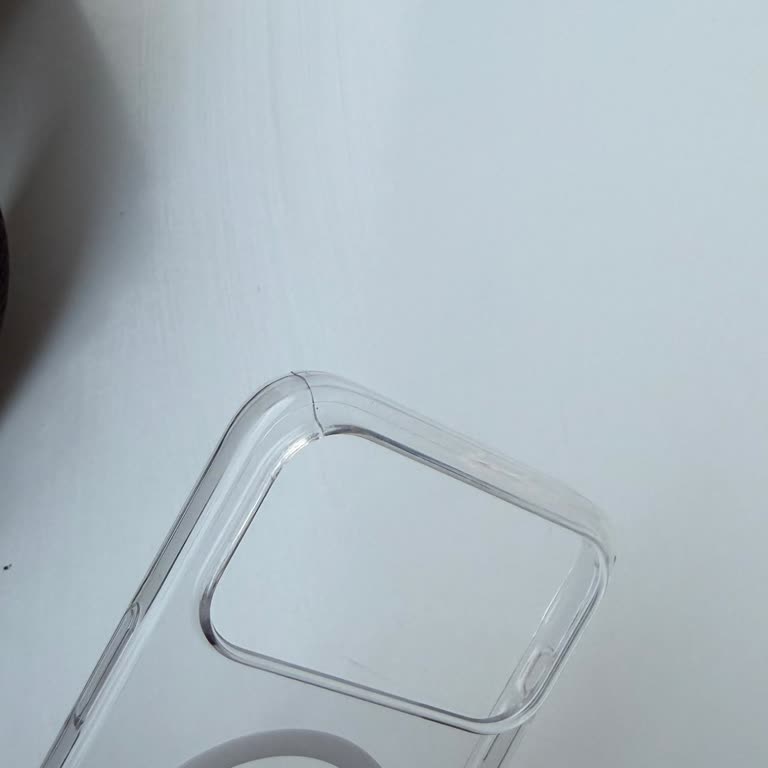 Kırılan Şeffaf Telefon Kılıfı İçin Değişim Reddi Ve Bilgilendirme Talebi