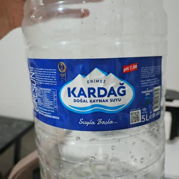 Kardağ Damacana Suyunda Görülen Sarımsı Kalıntı Ve Sağlık Endişesi