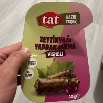 Tat Zeytinyağlı Yaprak Sarma Vişneli'nde Boya Kıvamında Yeşil Sıvı: Gıda Güvenliği Endişesi