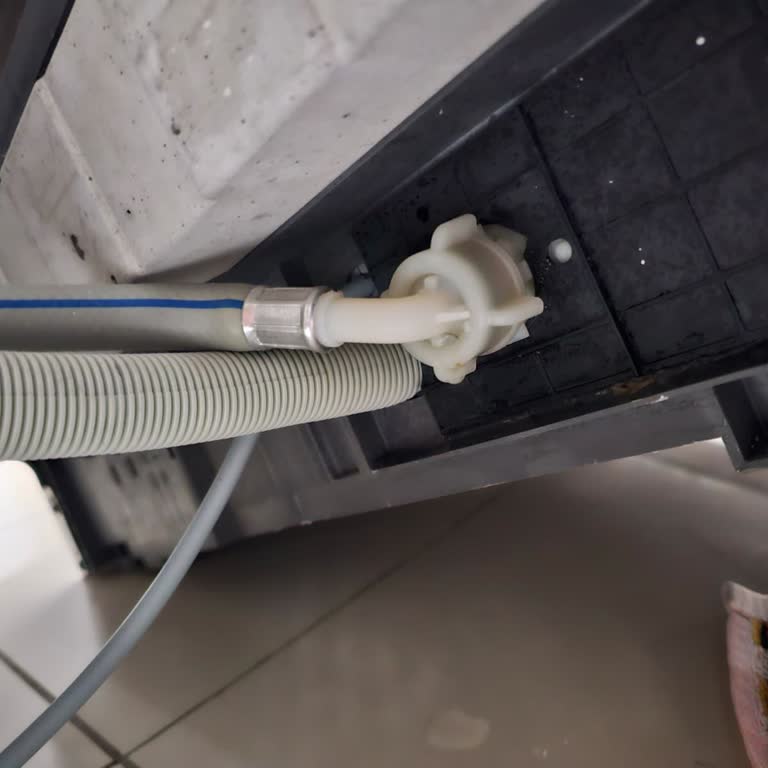 Regal Bulaşık Makinemde Garanti Dışı Hortum Sızıntısı