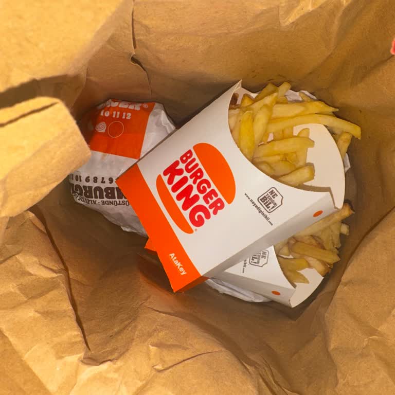 Diclekent Burger King Şubesinde Tekrarlayan Kola Ve Sos Eksikliği, Ücret İadesi İstiyorum