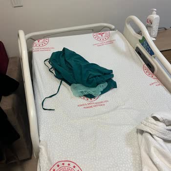 Konya Numune Hastanesi Göz Servisi 4. Odada Hijyen Eksikliği Ve Personel İlgisizliği