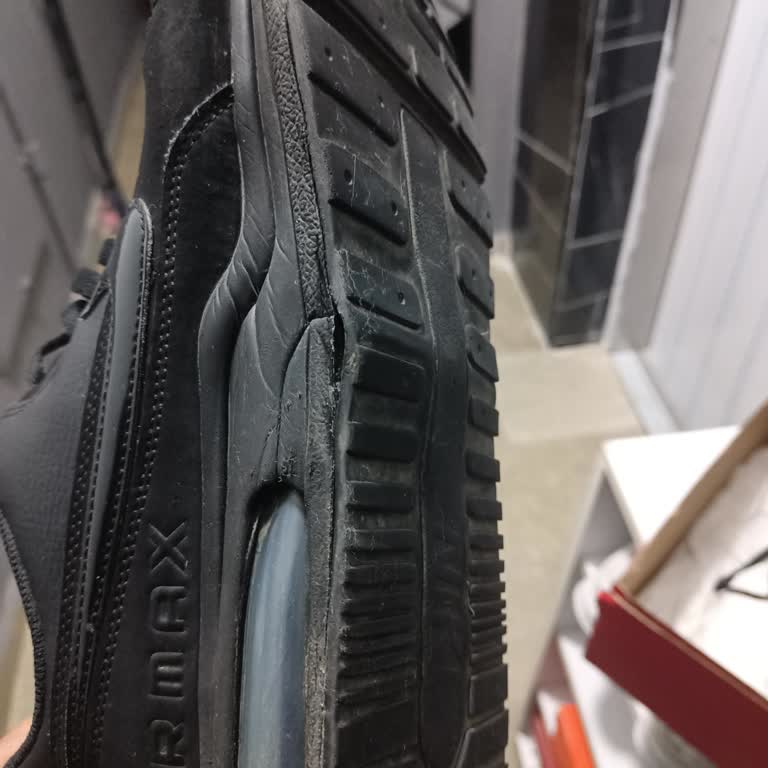 Nike Ayakkabısının Tabanındaki Hasar Ve Boyner'in Gerekçesiz Garanti Reddi