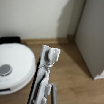 Ana Fırça Kapağındaki Kopan Kauçuk Şerit İçin Garantili Değişim Talebi