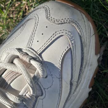 Skechers D’lites Modelinde Dikiş Açılma Problemi