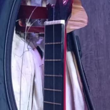 Dolap Üzerinden Gönderilen Gitarın Sapı Kırıldı Ve Tazminat İstiyorum