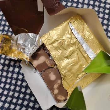 Eti Fıstıklı Çikolatanın Bozulmuş Olması Ve Müşteri Güveni Sarsıldı
