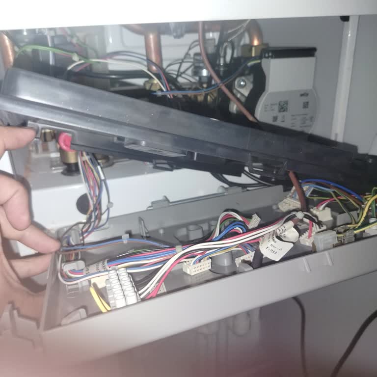 Enerjisa Voltaj Düşüklüğü Nedeniyle Cihaz Hasarı Ve Cevapsız Servis