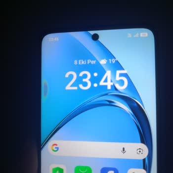 Oppo A60 Ekran Yapışkanının Ayrılması Ve Garanti Dışı Ücret Talebi