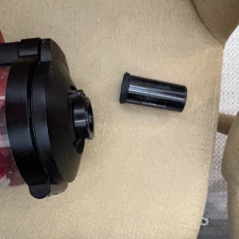 Dyson V16 Piston Parçası Kırıldı, Garanti Süresi Aşılmış Ve Stok Yok, Yeni Ürün Talebi