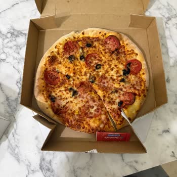 Teslimat Gecikmesi Ve Donmuş Pizza İçin İade Talebi
