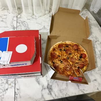 Teslimat Gecikmesi Ve Donmuş Pizza İçin İade Talebi