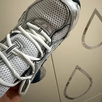 SuperStep Mağazasında Ayıplı New Balance 740 Ayakkabı Ve Haksız İnceleme Kararı