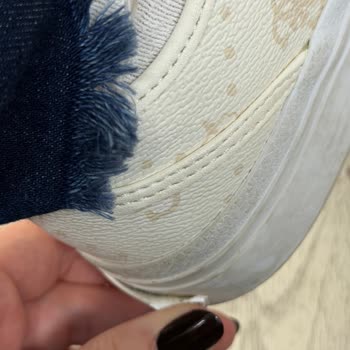 Guess Spor Ayakkabısının Kalitesizliği Ve İade İsteği