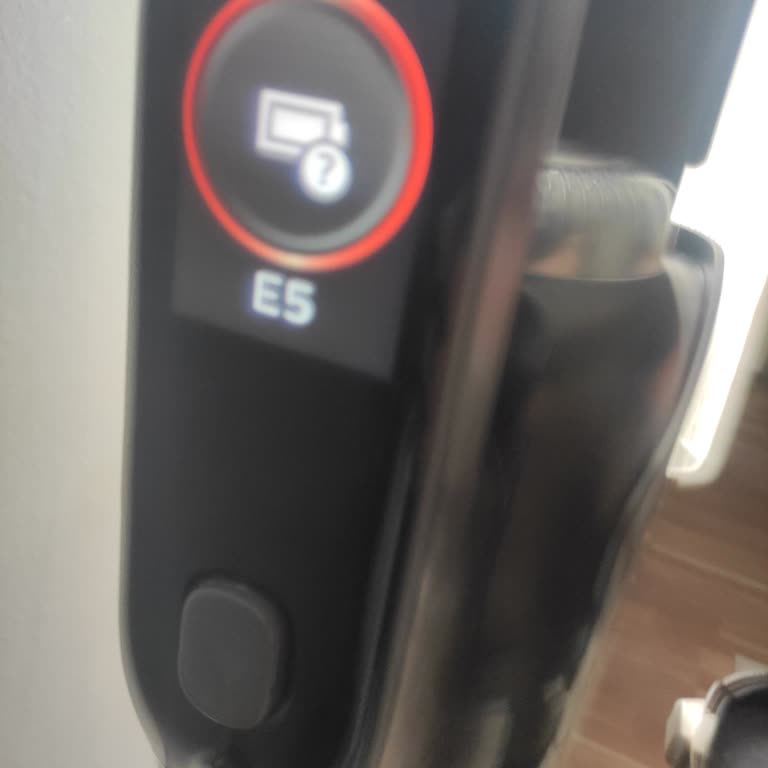 Philips 9000 Süpürge E5 Hatası İçin Evden Servis Yokluğu Ve Uzun Süreli Mağduriyet