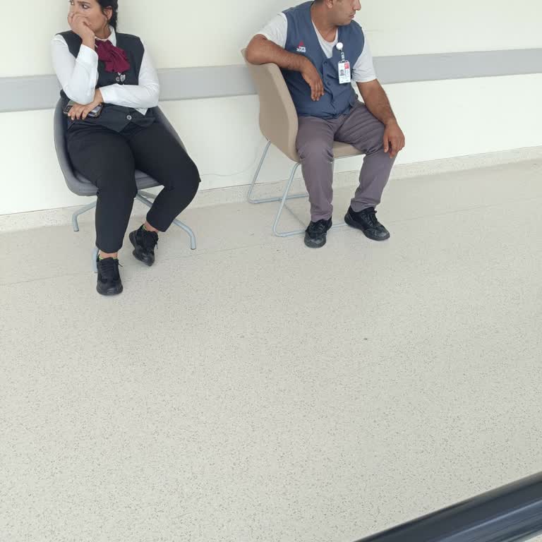 Gaziantep Şehir Hastanesi Çocuk Cerrahisi Bölümünde Yetkisiz Kişinin Kaba Ve Saygısız Üslubu