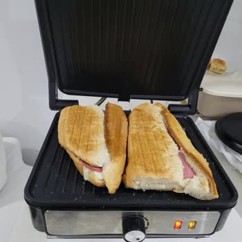 Sinbo Tost Makinesinde Yanma Riski Ve Çalışmama: İade Talebi