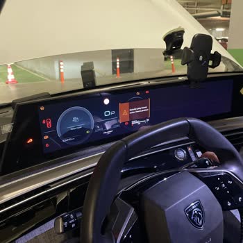 Peugeot 3008 Hibrit Araçta Elektronik Çekiş Arızası Ve Garanti Kapsamında Ücretsiz Onarım