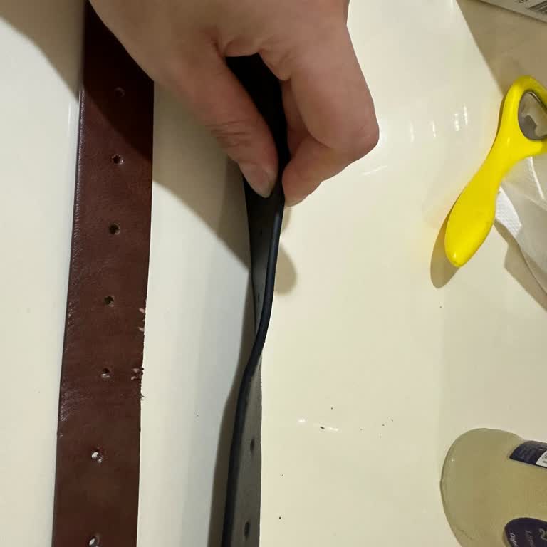Mavi Deri Kemerlerde Kısa Sürede Yırtılma Ve İade Talebi