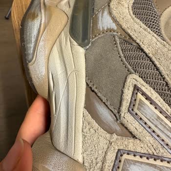 Defolu New Balance Ayakkabının Satıcı Yanıtı Yok Ve İade Talebi