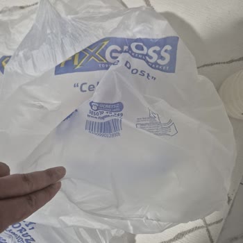 Fixgross Eryaman Şubesinde Dayanıksız Poşetler Ürünlerin Düşmesine Sebep Oldu