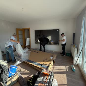 Kırık Televizyon Teslim Edildi, Çözüm Sunulmadı Ve Kargo Çalışanları Beni Apartmanda Rezil Etti