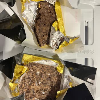 Getir'den Çikolata Teslimatı Bozuldu: Parçalanmış Ve Tüketilemez Durum
