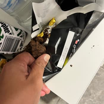 Getir'den Çikolata Teslimatı Bozuldu: Parçalanmış Ve Tüketilemez Durum
